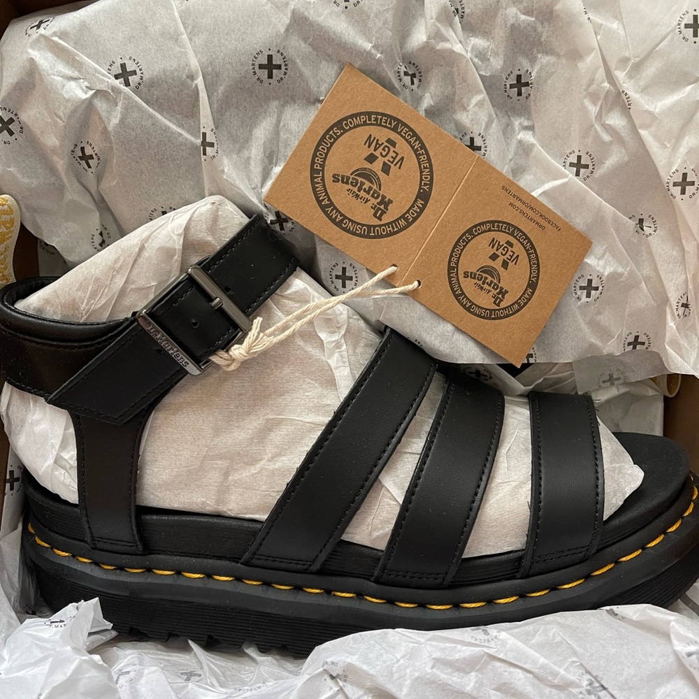 Dr. Martens - Blair Hydro Sandal - Black - US10